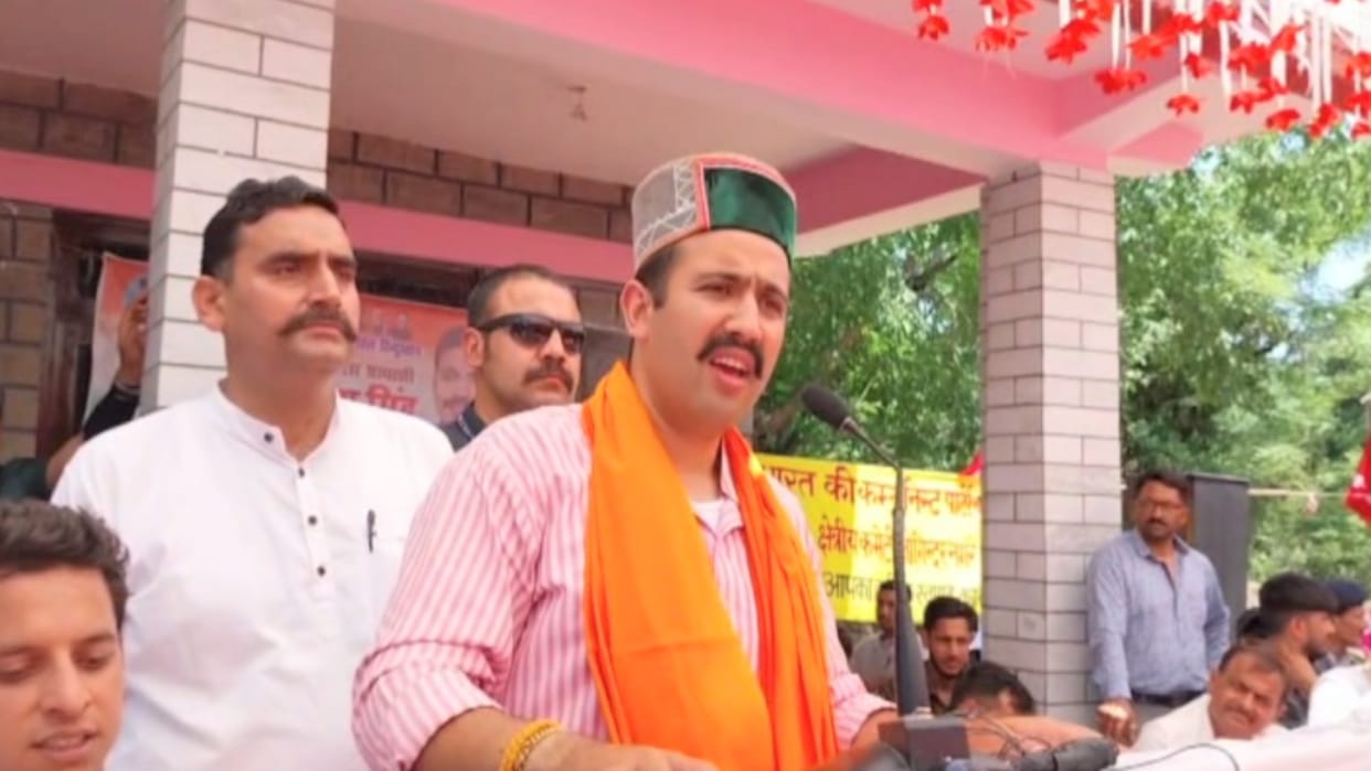 Vikramaditya targeted Kangana, said- Madam has come to Himachal only for holidays
