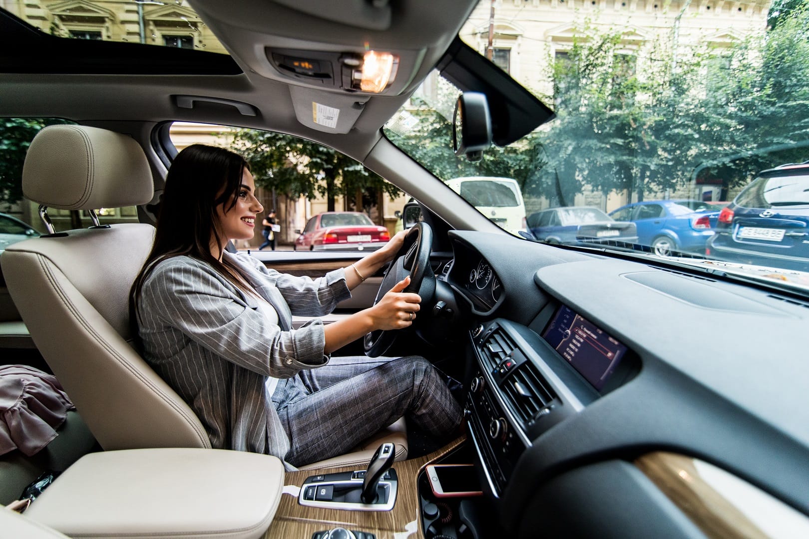 Traffic Laws: Can Male Traffic Police Stop Female In India Know Your Legal Rights