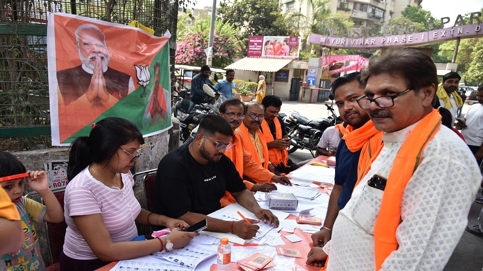LS Elections: Code of conduct broken during voting in Delhi