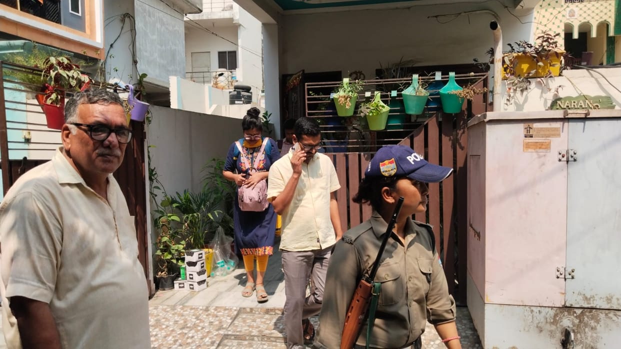 Rudrapur Income Tax Raid health of timber businessman deteriorated admitted to the hospital