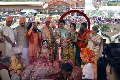 गुप्ता बंधुओं के बेटे के शादी
