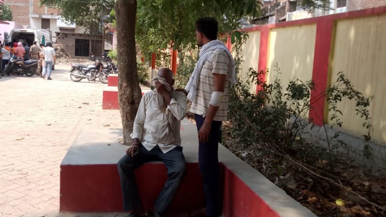 Tragic accident in Chandauli Son and mother died returning home with medicines