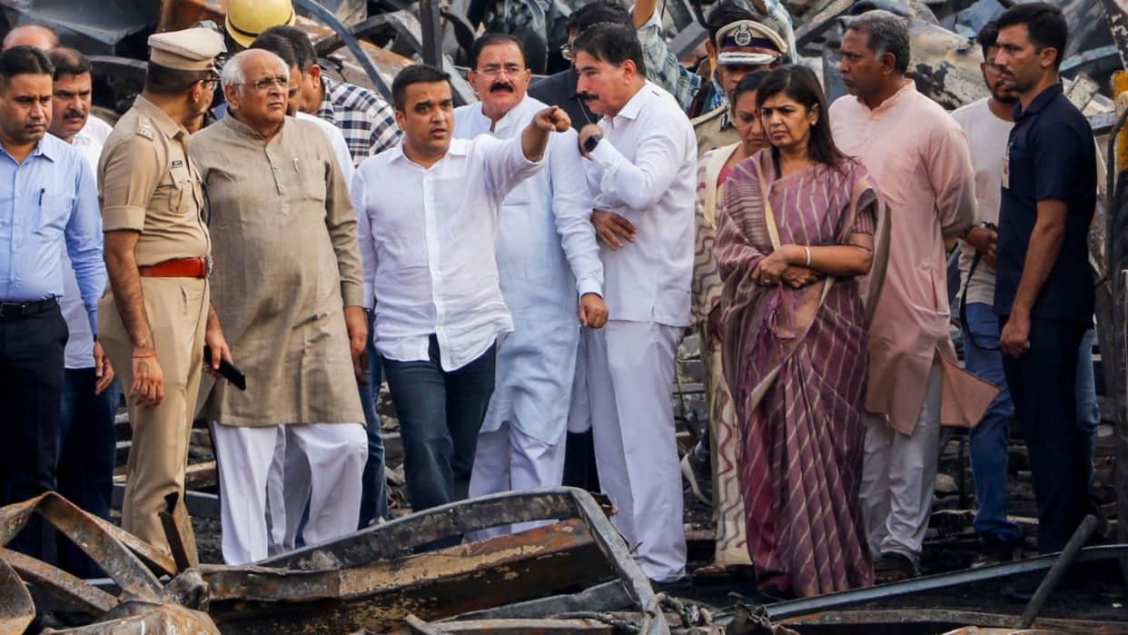 Rajkot Game Zone Fire Accident: Two Arrested Gaming Zone No Fire NOC News in Hindi