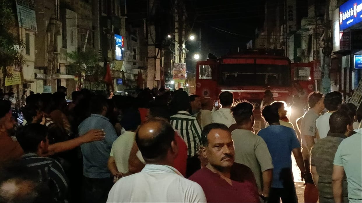 Punjab: A massive fire broke out in a shoe showroom in Abohar, fire brigade vehicles reached
