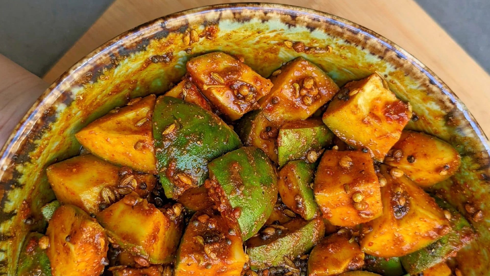Mango Pickle Recipe in hindi aam ka achar banane ki vidhi bataiye