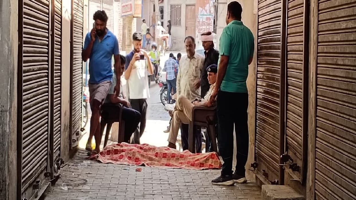 body of youth was found in suspicious circumstances in Hansi, family members alleged murder