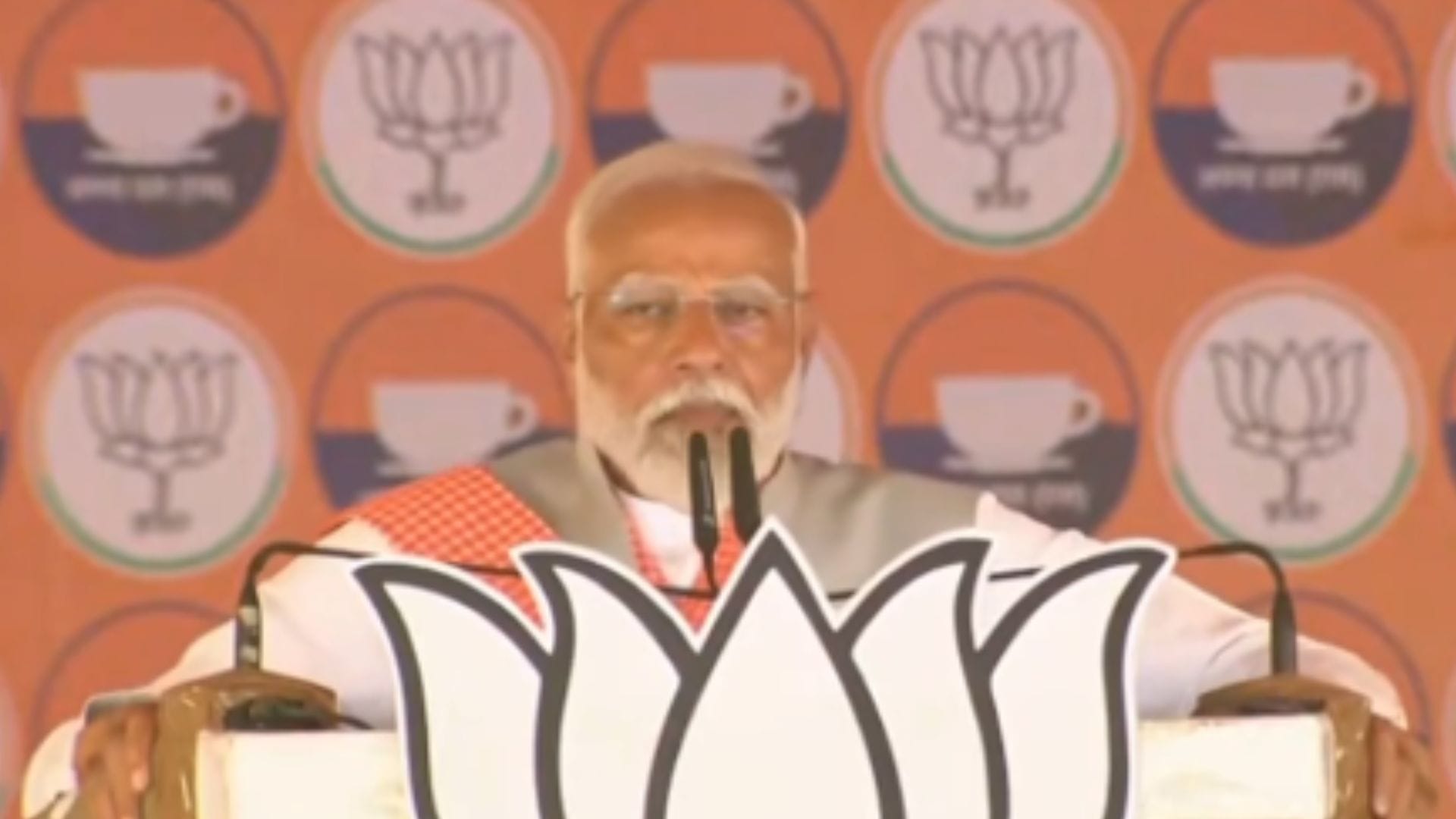 Sasaram: Mallikarju Kharge seeks votes from public for Congress candidate Manoj Ram; took a jibe at PM Modi