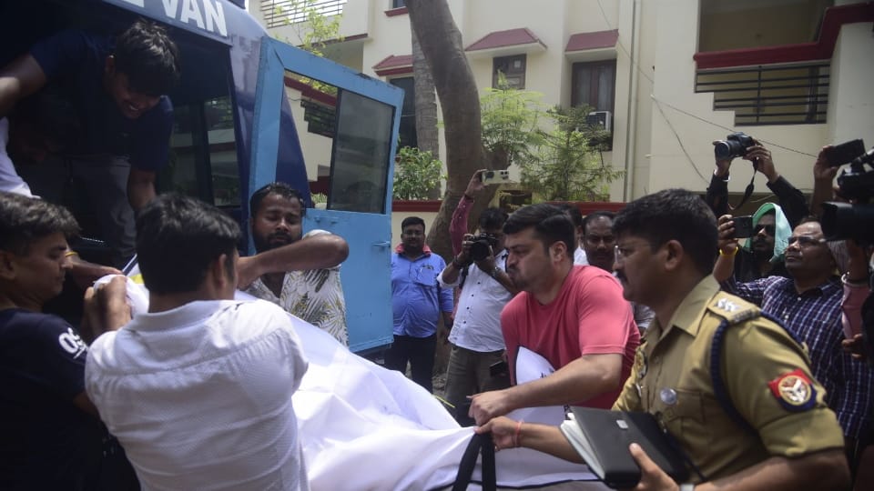 Retired IAS wife murdered looted after breaking into house in Lucknow see photos
