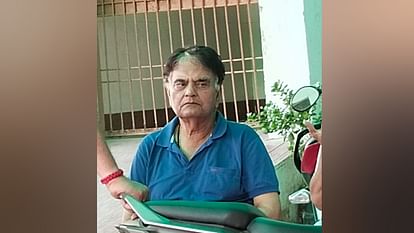 Lucknow Retired IAS wife murder call to 112 did not go through had to go to police post and give information