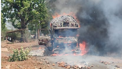 Sagar: Mini truck got burnt after getting hit by electrical wires