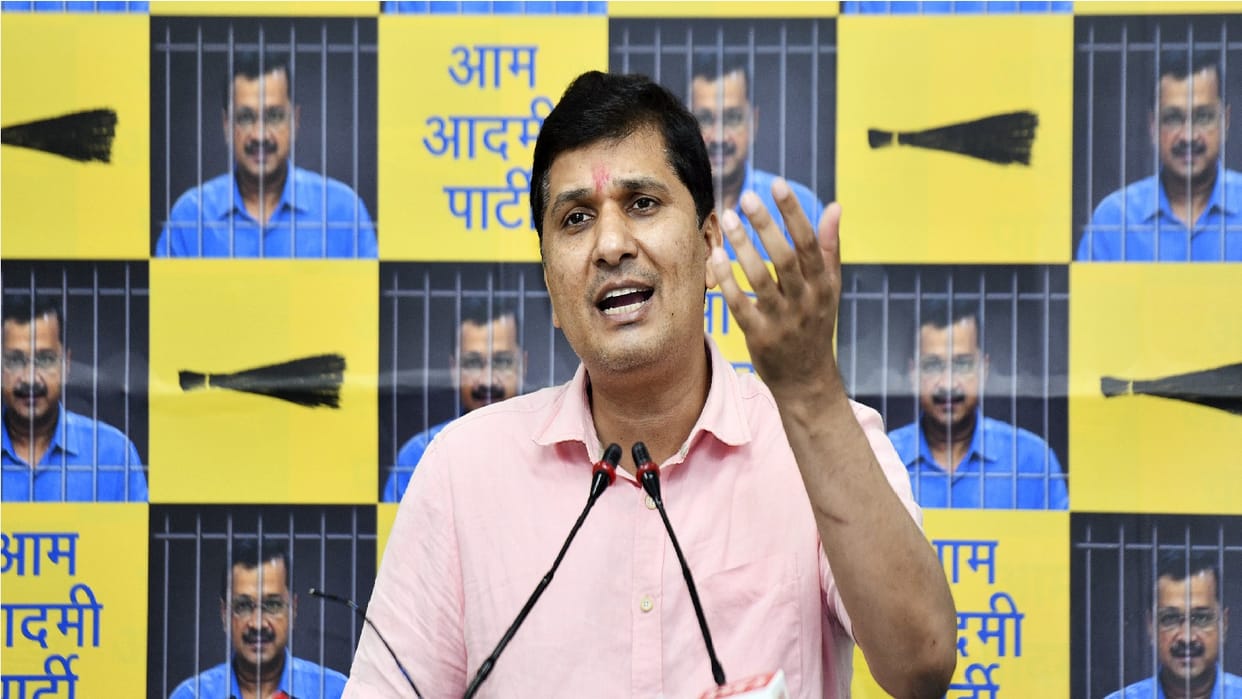 Saurabh Bhardwaj accused officials of not responding to him