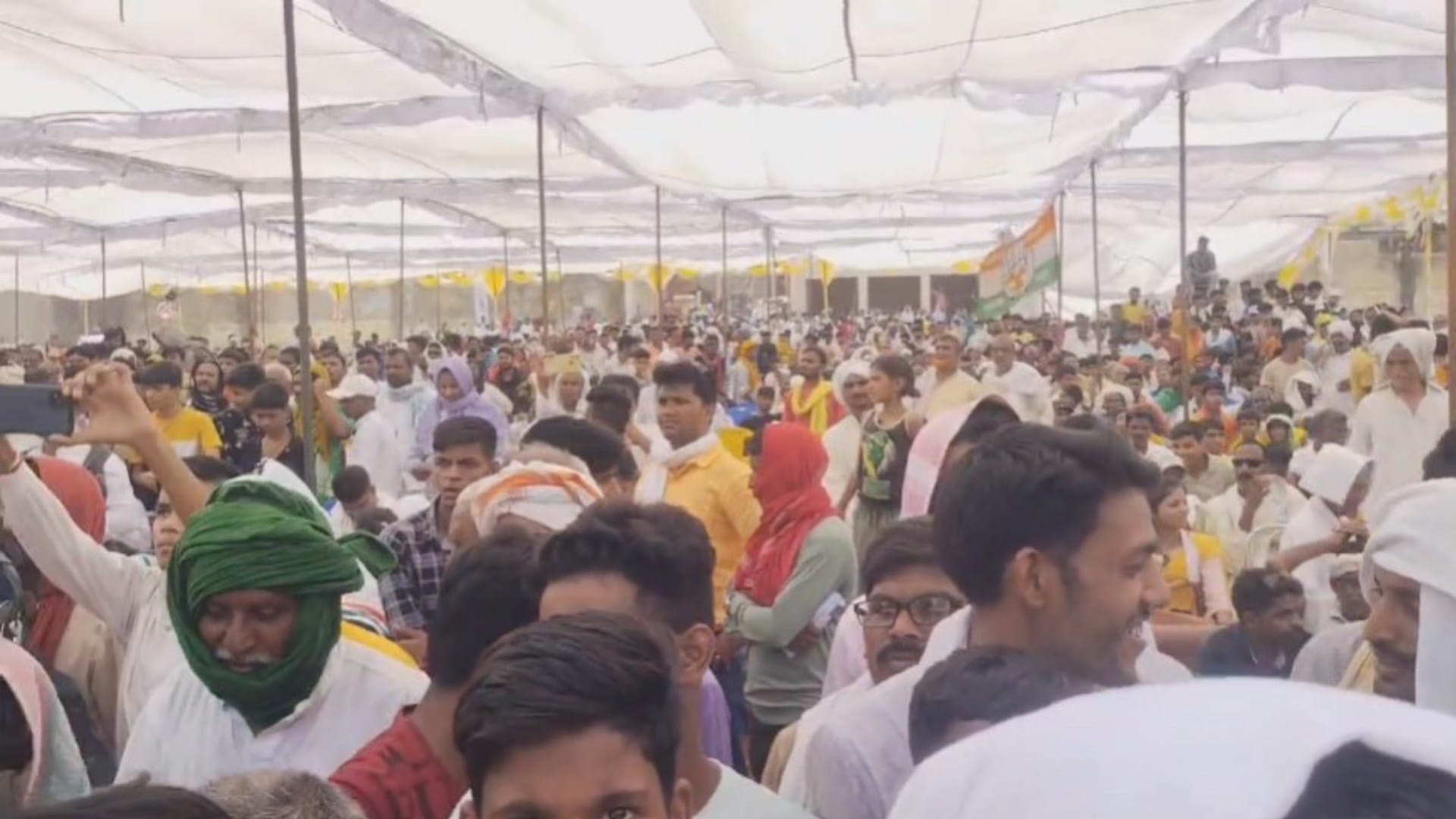 Sasaram: Mallikarju Kharge seeks votes from public for Congress candidate Manoj Ram; took a jibe at PM Modi