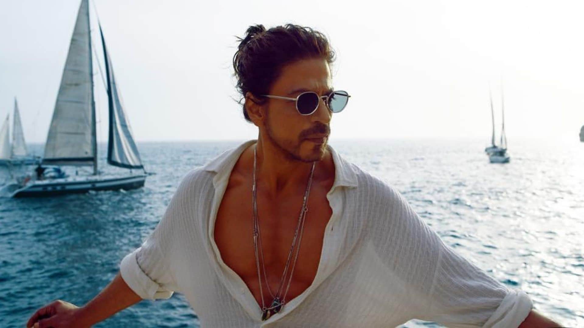 celebs weird rumors Sonakshi Sinha shah rukh khan priyanka chopra hrithik roshan dimple divya Hrithik Roshan