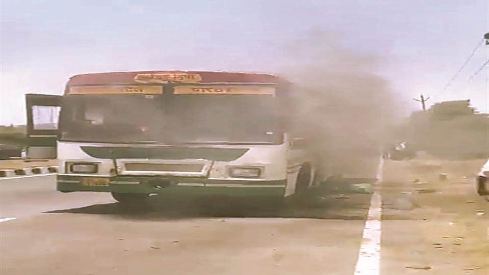Fire broke out in a moving roadways bus
