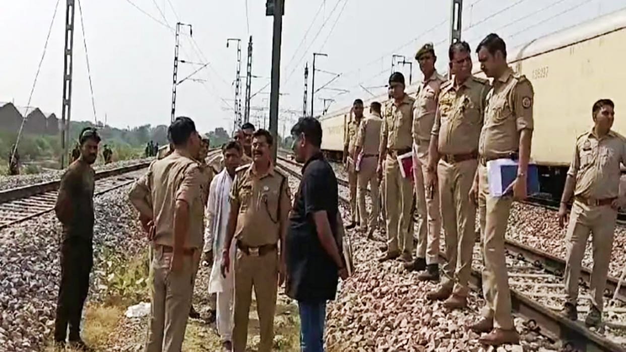 revelation made in Mathura suicide case Girls written letter saying Baba called them should not try to find