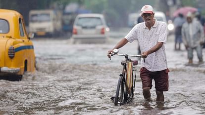 Cyclone Remal Updates Several killed 14 flights cancelled thousand of houses damaged know Updates in hindi