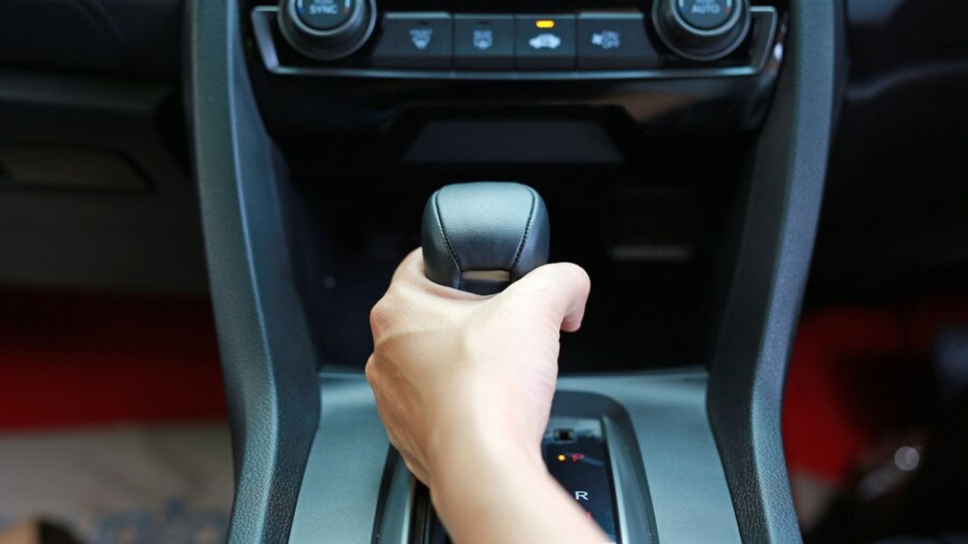 Manual vs Automatic Cars: Which Saves More Fuel in India in 2026? Real Mileage Comparison