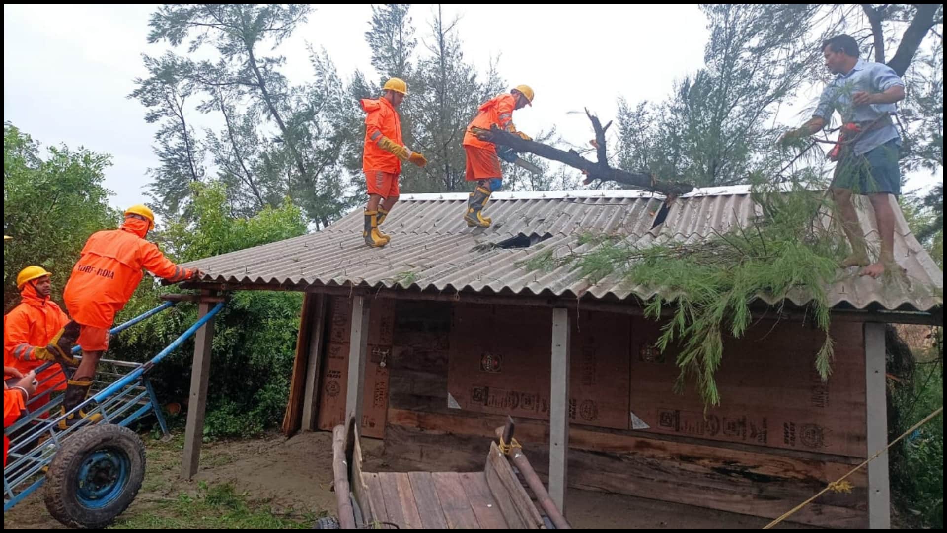 Cyclone Remal Update: Heavy Rain in West Bengal Different District Waterlogged Photos News in Hindi