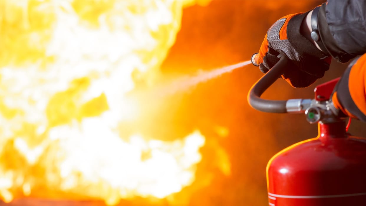 Delhi | Fire broke out on the 10th floor of an apartment in Dwarka Sector 18.