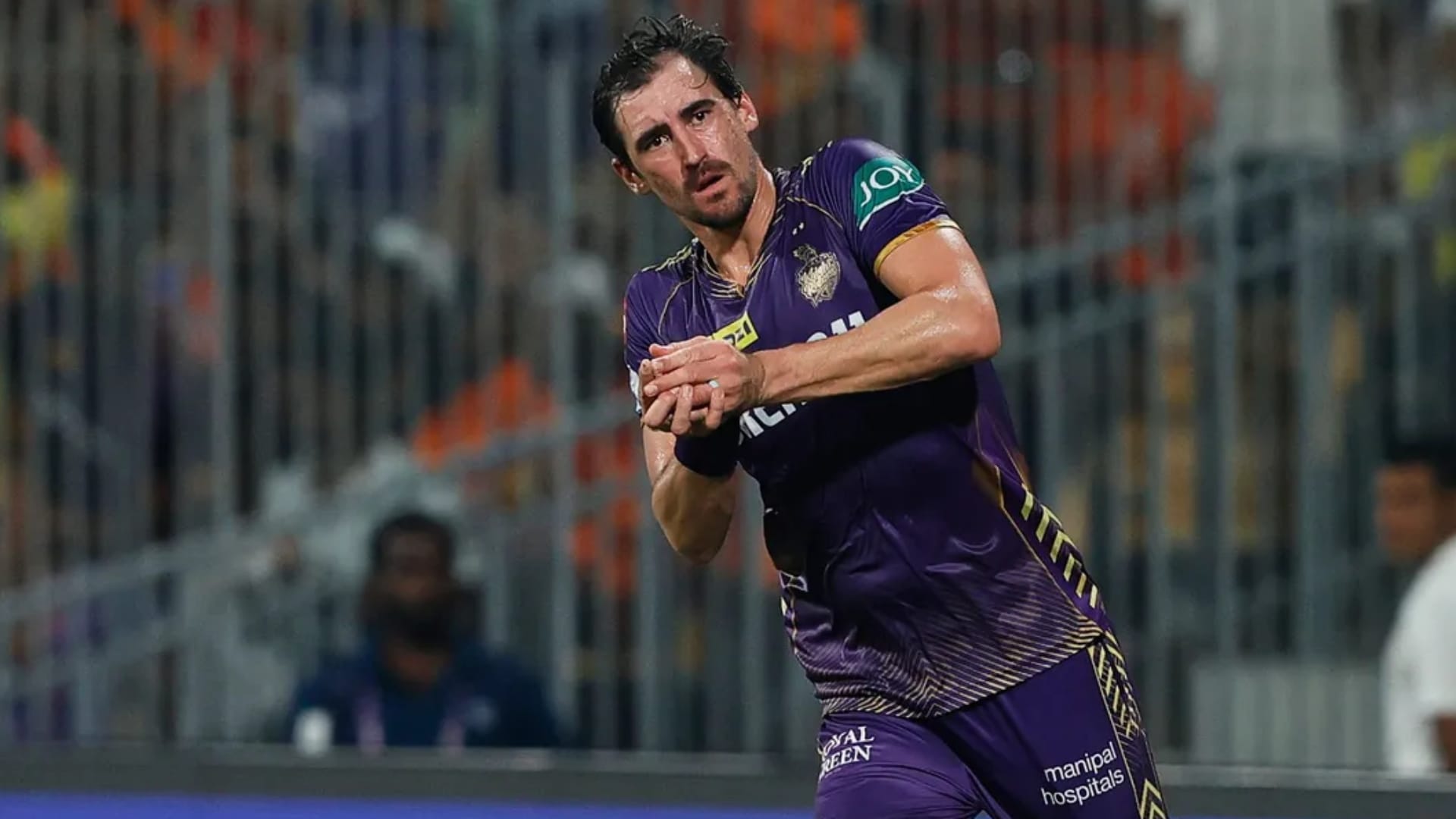 IPL 2024 : KKR fast bowler Mitchell Starc hints at quitting one format to open doors for more franchise