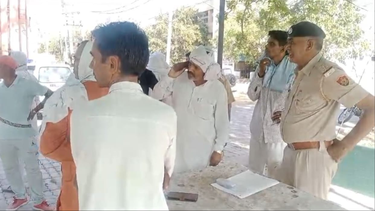 Accident in Jhajjar: Bike lost balance, two died after being hit by truck