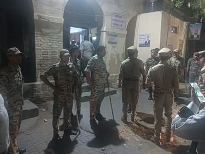 ACJM 1 MPM/LA court in Meerut sent SP MLA Rafiq Ansari to jail for 14 days judicial custody