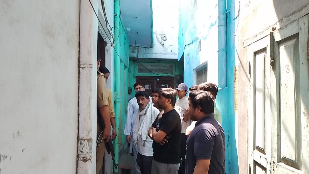 Dead body of watchman found in house near police post in Bareilly