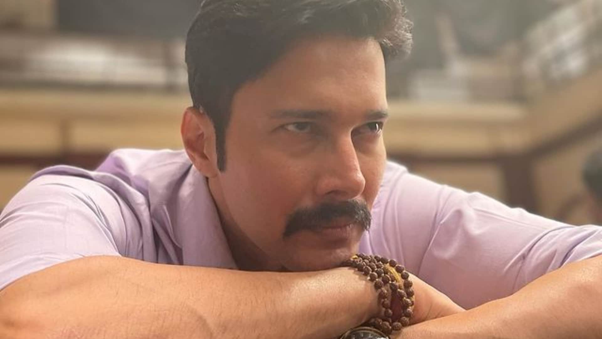Rajniesh Duggall was the first choice for Murder due to this the actor had to leave the film