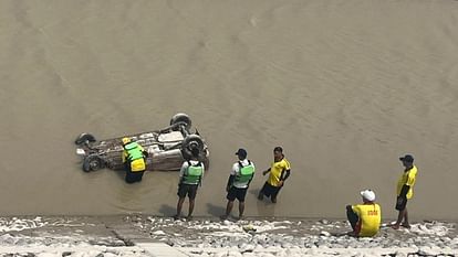 Car drowned in Chilla Shakti Canal Two years ago skeleton recovered Rishikesh Uttarakhand News in hindi