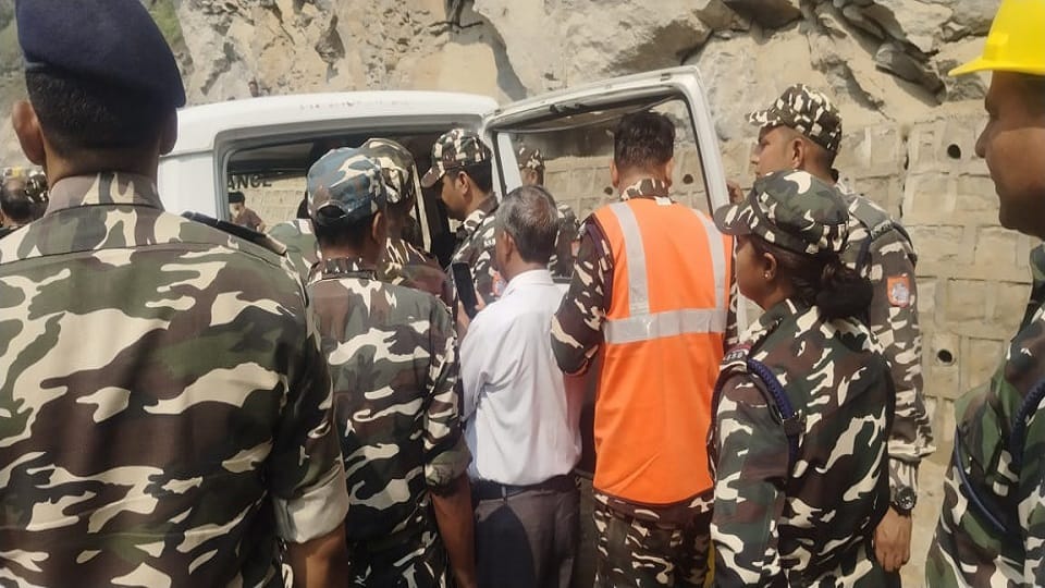 operator died after Poclain and operator fell into a ditch in Dharchula pithoragarh