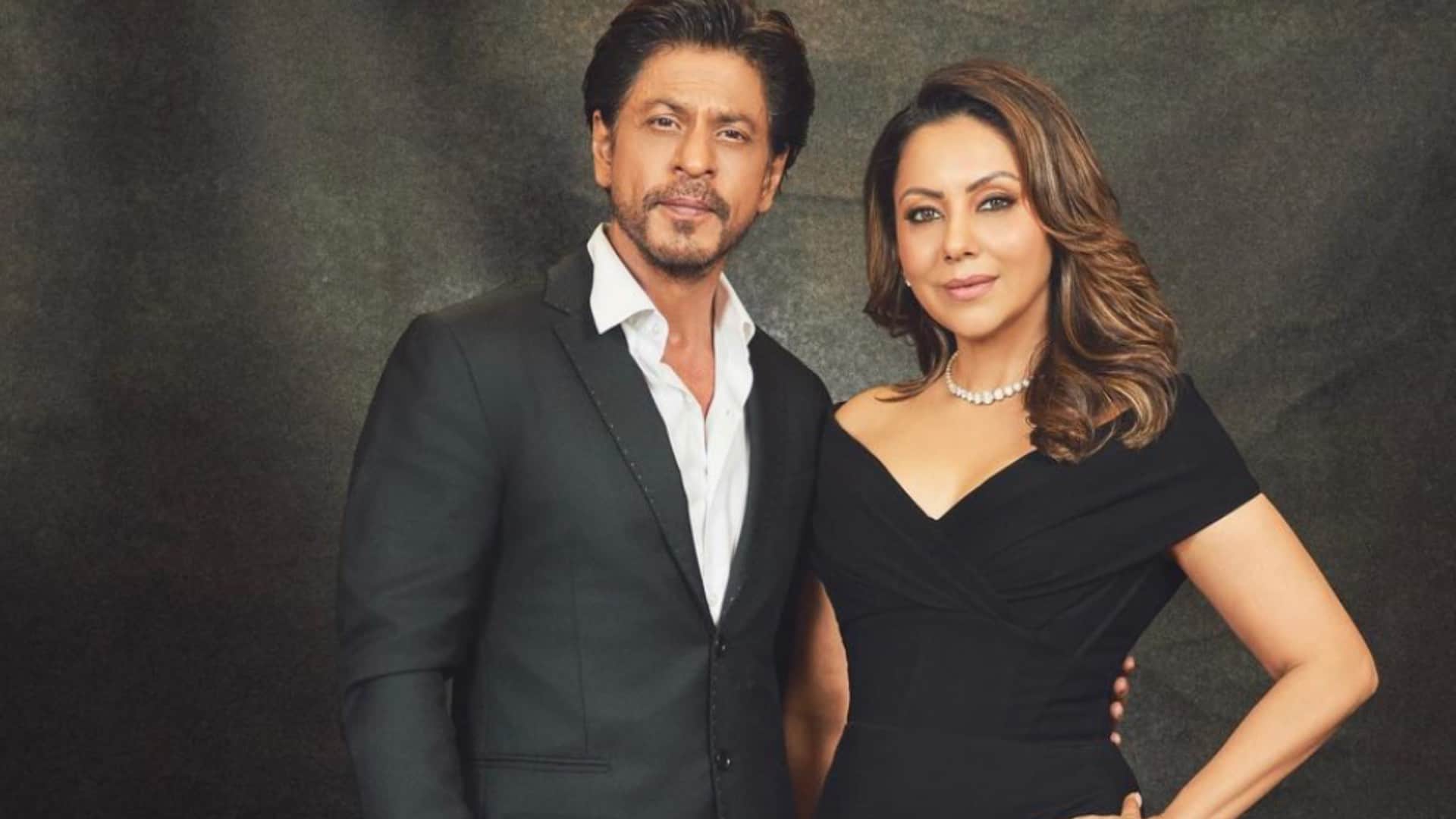 bollywood star Shah Rukh Khan knowns as husband Gauri Khan and father of Suhana Khan Abram khan Aryan Khan