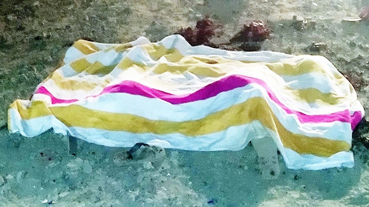 Shahjahanpur accident Dumper hits bus in Shahjahanpur Suddenly there was a loud noise and everything was over