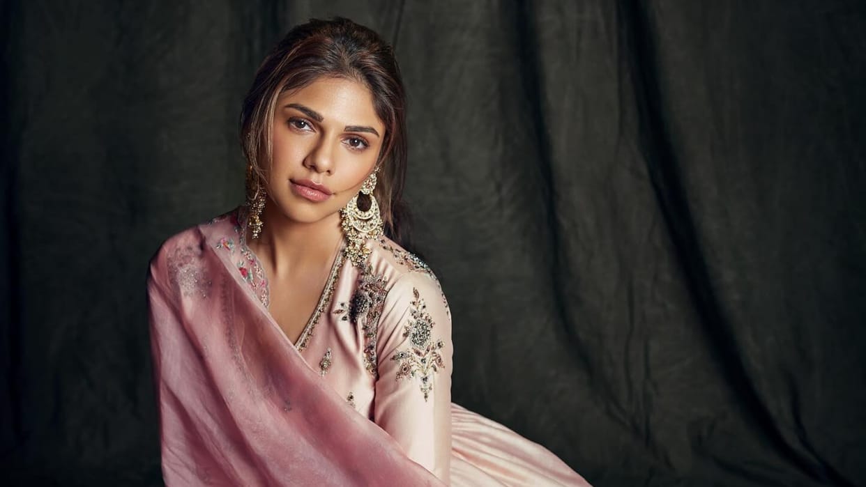 Sharmin Segal calls Aditi Rao Hydari a school girl users starts trolling her said work properly then criticize
