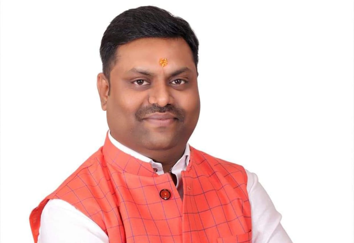 Indore: BJYM President of Indore accused of fraud, complaint to big leaders