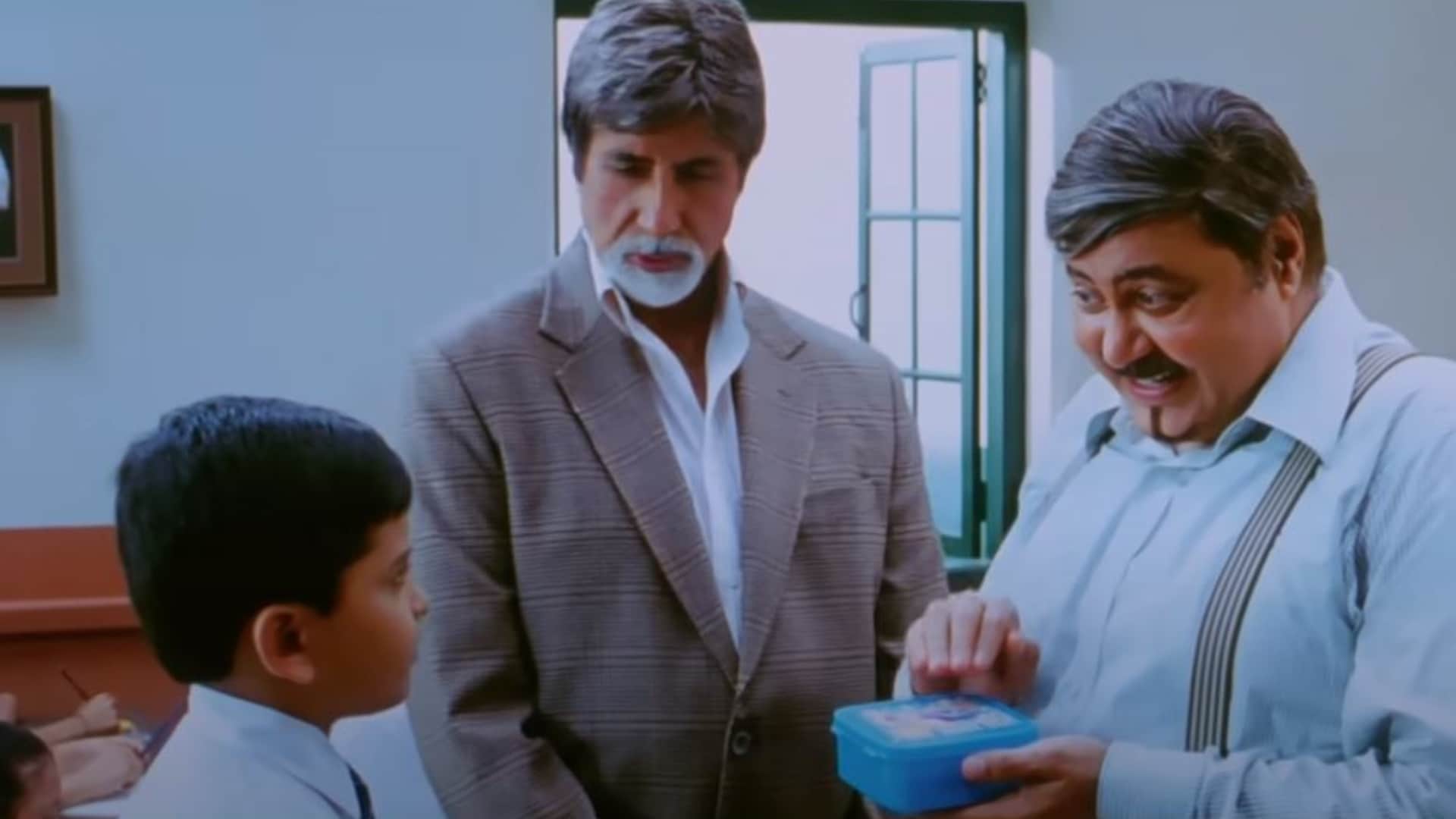 Actors who made friendship with children in films including kaalidhar laapata bhoothnath sooryavansham king un