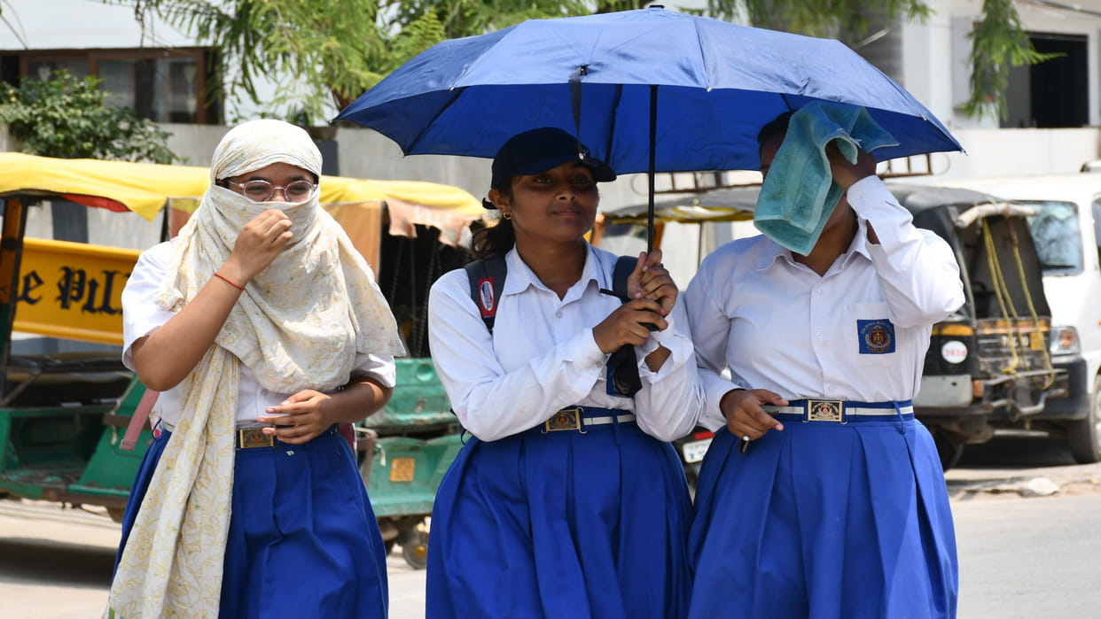 Lucknow: In view of the intense heat, private school timings have also been changed; schools will not be able