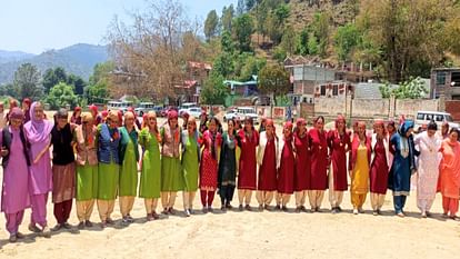 800 women performed Mahanati in Karsog to give the message of 100 percent voting