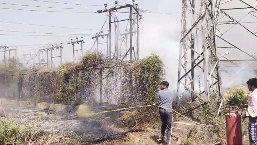 Fire break out in sivaya transmission of Modipuram in Meerut