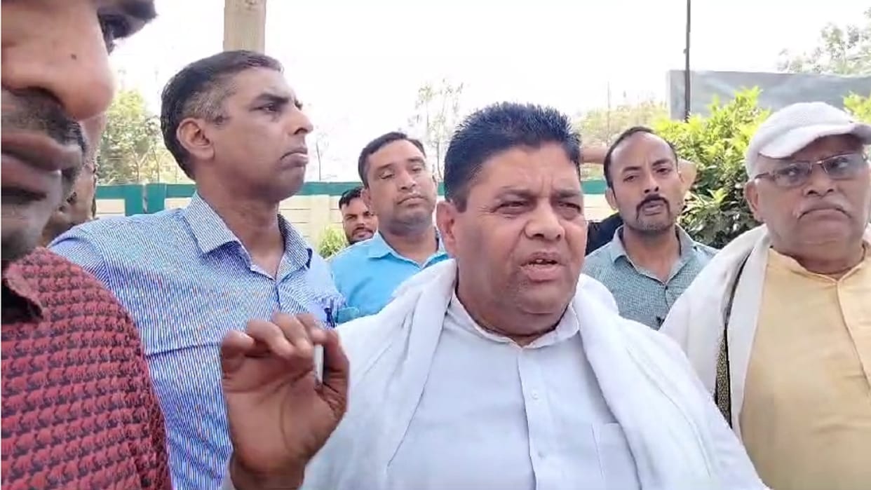Tyagi Samaj held Panchayat and demanded action from SSP in case of molestation with student in Meerut