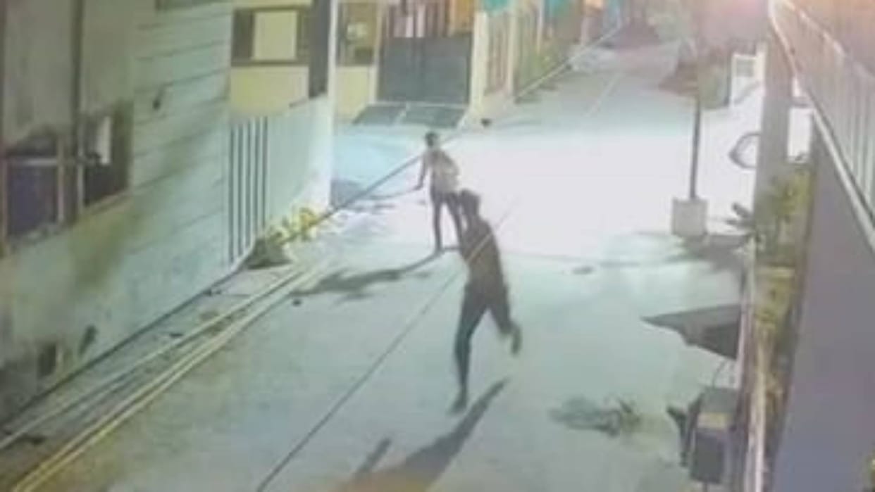 Ujjain When asked for wedding photos ran to kill with sword complaint police station