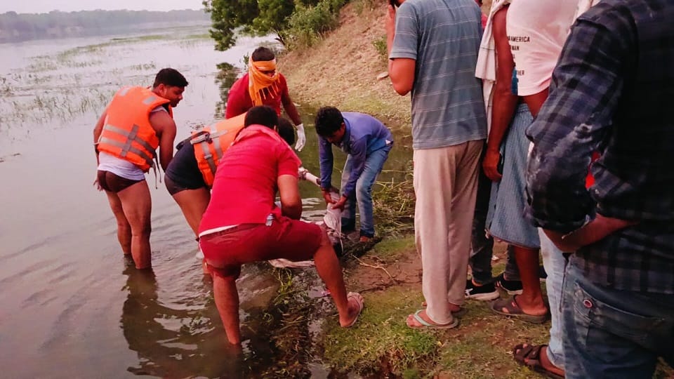 नदी में डूबे युवक का 52 घंटे बाद मिला शव