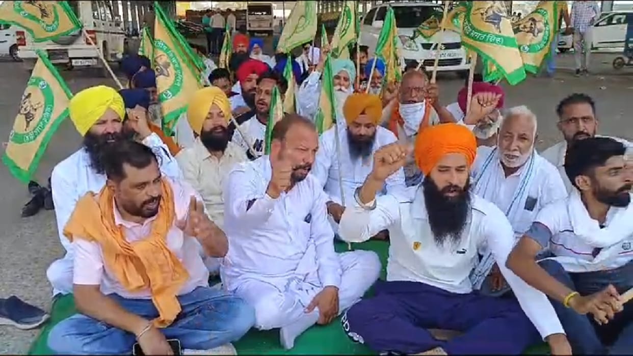 Protest in Ambala for release of farmers imprisoned in jail, Sit in front of residence of Transport Minister