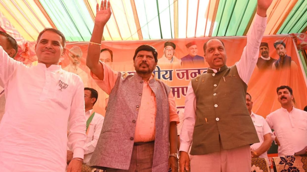Leader of Opposition Jairam Thakur addressed the public meeting in Sarkaghat