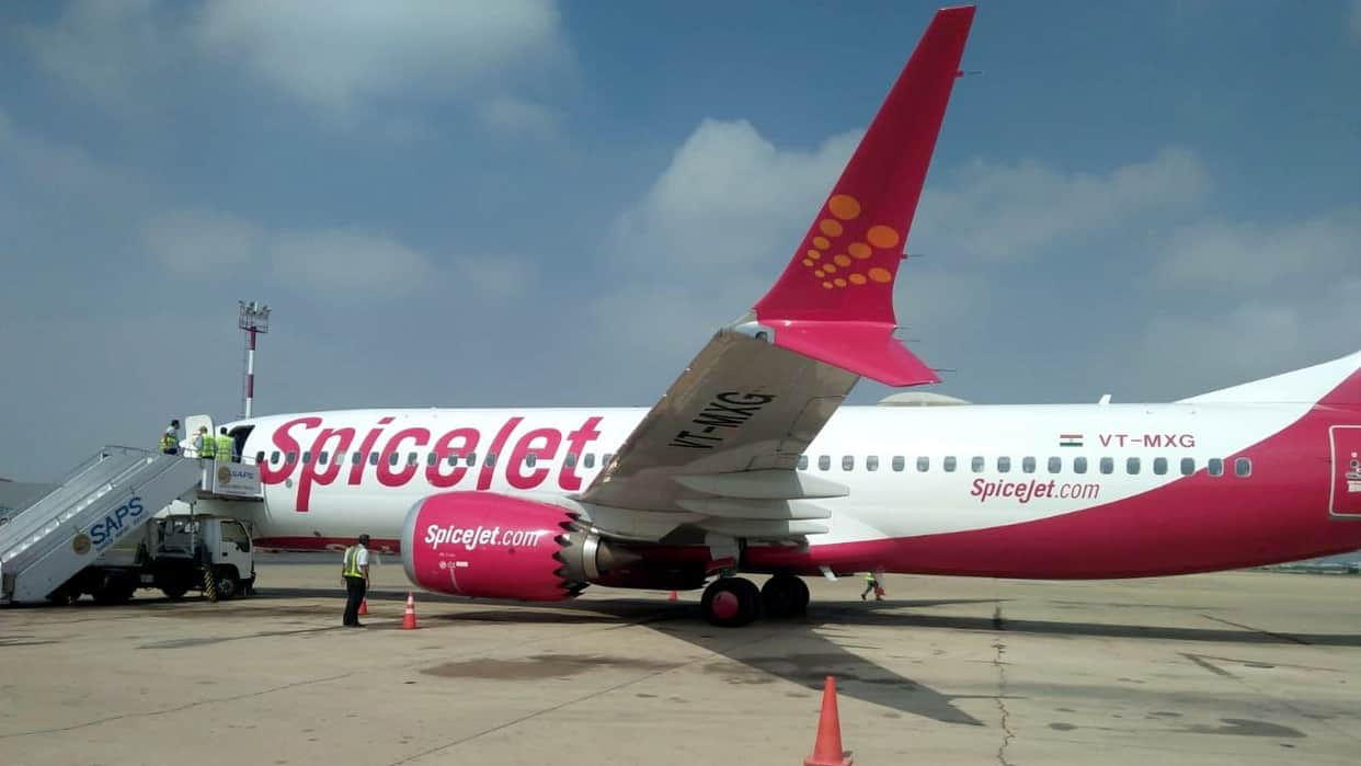SpiceJet Passengers Stranded: Delhi Airport Chaos Continues Amid Multiple Flight Delays