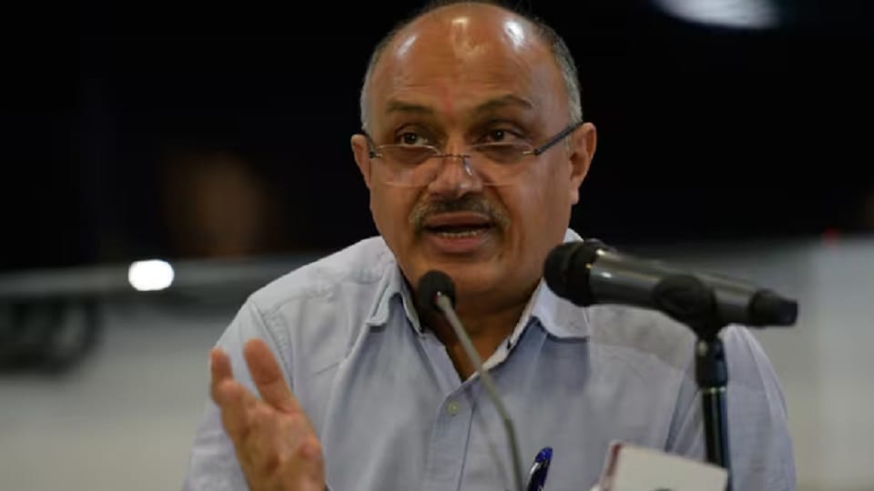 Delhi: Delhi Chief Secretary Naresh Kumar got extension in service for the second time.