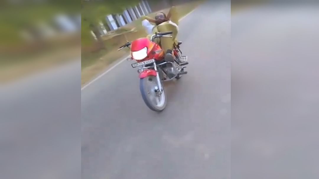 Making a reel by stunting on a bike proved costly for the young man, police issued challan