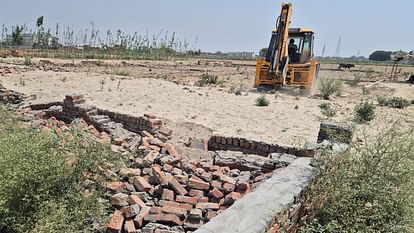 BDA Bulldozer Runs On seven Illegal Colonies In Bareilly