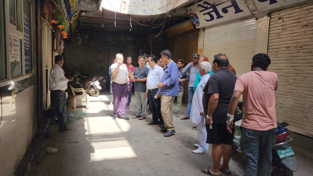 Fire broke out in the diagnostic center in front of the district hospital