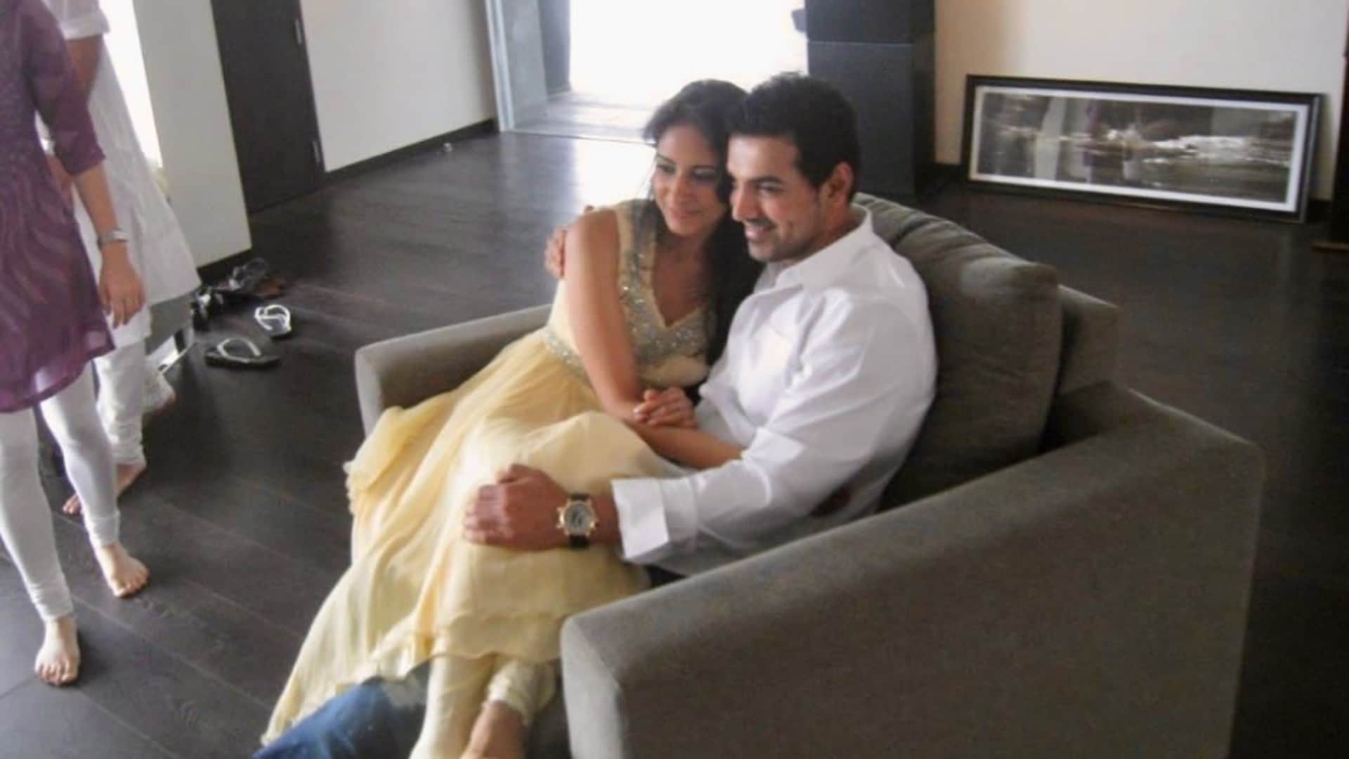 bollywood stars who choose court marriage kareena kapoor Saif ali khan sanjay dutt swara bhaskar John Abraham