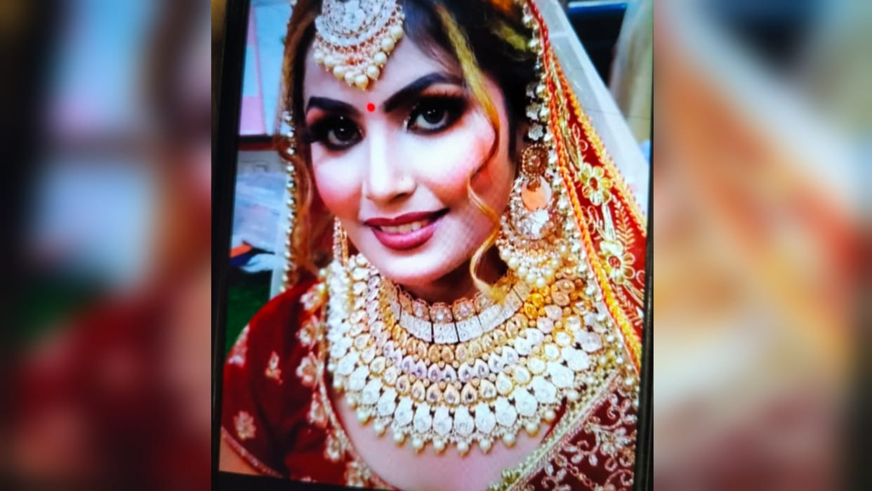 Meerut: Woman body found hanging, married one and a half years ago